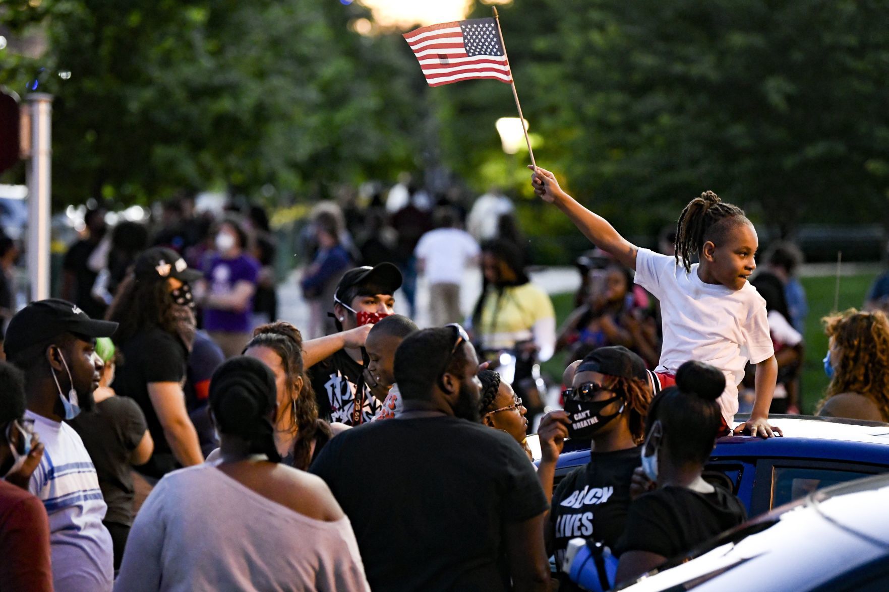 St Louis. demonstrators march in solidarity with Minneapolis protestors